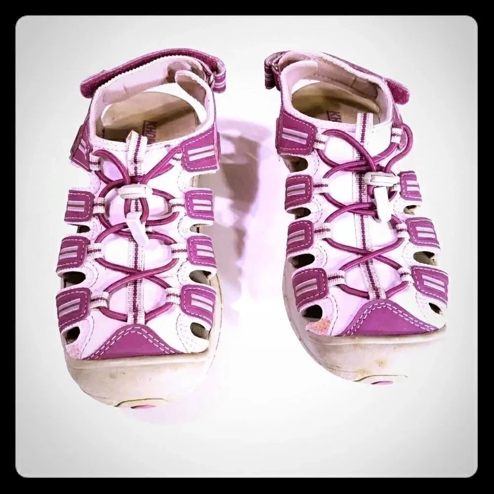 Khombu Girls Athletic Water Shoes Size 2